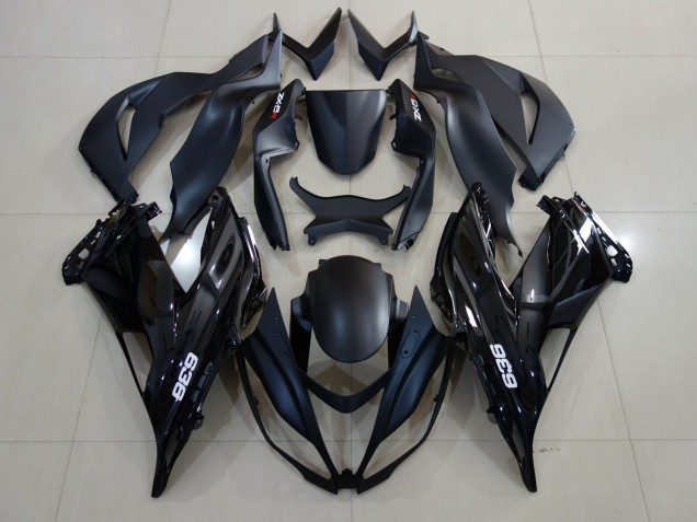 Logo 636 Noir Brillant 2007-2008 Kawasaki ZX6R Carénage Moto Logo 636 Noir Brillant 2007-2008 Kawasaki ZX6R Carénage Moto